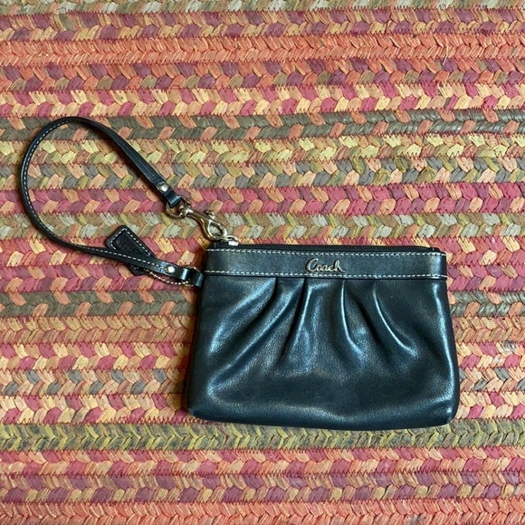 RETRO Y2K VTG COACH BLACK LEATHER WRISTLET POUCH - Picture 1 of 4
